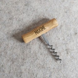 Tire-bouchon gravé prénom – Cadeau personnalisé