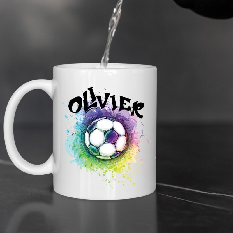 Mug Ballon de Foot Personnalisable – Deux Prénoms et Mains Entrelacées