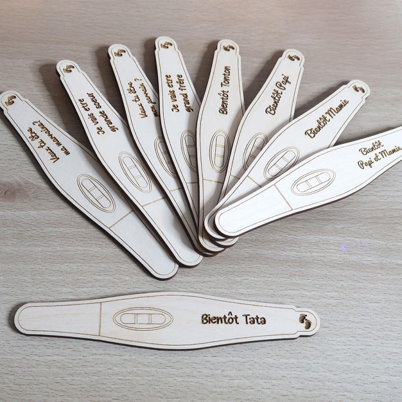 Test de Grossesse Annonce en Bois Gravé – Annonce Grossesse Originale et Personnalisée