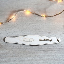 Test de Grossesse Annonce en Bois Gravé – Annonce Grossesse Originale et Personnalisée