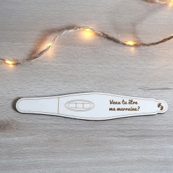 Test de Grossesse Annonce en Bois Gravé – Annonce Grossesse Originale et Personnalisée